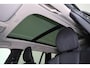Volvo V60 B4 Plus Dark - Panorama/schuifdak - IntelliSafe Assist & Surround - 360º Camera - Harman/Kardon audio - Adaptieve LED koplampen - Verwarmde voorstoelen, stuur & achterbank - Parkeersensoren voor & achter - Elektr. bedienb. voorstoelen met geheugen - Draadloze tel. lader - Extra getint glas - 19' LMV