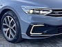 Volkswagen Passat Variant 1.4 TSI PHEV 218 pk GTE Business Automaat /  Dealer onderhouden / 1.600 kg Elektrische trekhaak / Stuur- en stoelverwarming / Ergo Comfort stoel / Camera 360° / Winterwielenset /