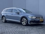 Volkswagen Passat Variant 1.4 TSI PHEV 218 pk GTE Business Automaat /  Dealer onderhouden / 1.600 kg Elektrische trekhaak / Stuur- en stoelverwarming / Ergo Comfort stoel / Camera 360° / Winterwielenset /