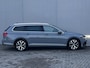 Volkswagen Passat Variant 1.4 TSI PHEV 218 pk GTE Business Automaat /  Dealer onderhouden / 1.600 kg Elektrische trekhaak / Stuur- en stoelverwarming / Ergo Comfort stoel / Camera 360° / Winterwielenset /