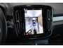 Volvo EX40 Single Motor Extended Range Ultra Black Edition | Demo Deal | 20" Lichtmetalen Wielen | Elektrisch Verstelbare Voorstoelen | 360º Camera | Stoel/Stuurverwarming | Warmtepomp | Donkergetint Glas |