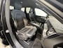 Volvo XC60 2.0 T5 AWD R-Design | Navigatie/Android/Apple Carplay | LM Velgen 19" | Voorstoelen Verwarmd | PDC Voor en Achter + Achteruitrijcamera |