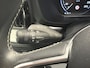 Volvo XC60 2.0 T5 AWD R-Design | Navigatie/Android/Apple Carplay | LM Velgen 19" | Voorstoelen Verwarmd | PDC Voor en Achter + Achteruitrijcamera |