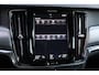 Volvo V90 2.0 T4 Momentum | Adaptieve cruise control | Stoelverwarming voor + achter | Verwarmd stuurwiel | Mistlampen | Intellisafe Surround | Adaptieve bochtverlichting | Elektr. verstelbare bestuurdersstoel | Parkeerverwarming | Parkeersensoren voor + achter | Trekhaak |