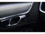 Volvo V90 2.0 T4 Momentum | Adaptieve cruise control | Stoelverwarming voor + achter | Verwarmd stuurwiel | Mistlampen | Intellisafe Surround | Adaptieve bochtverlichting | Elektr. verstelbare bestuurdersstoel | Parkeerverwarming | Parkeersensoren voor + achter | Trekhaak |