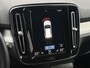 Volvo XC40 1.5 T2 Business Pro | Adaptieve cruise control | Trekhaak | Stoel en stuurverwarming | Verwarmbare voorruit