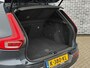 Volvo XC40 1.5 T2 Business Pro | Adaptieve cruise control | Trekhaak | Stoel en stuurverwarming | Verwarmbare voorruit