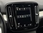 Volvo XC40 1.5 T2 Business Pro | Adaptieve cruise control | Trekhaak | Stoel en stuurverwarming | Verwarmbare voorruit