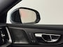 Volvo V60 T6 Plug-in hybrid AWD Plus Dark | 360°-camera | Audio installatie premium | BLIS dodehoek detectie