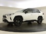 Toyota RAV4 2.5 Hybrid Bi-Tone | Navigatie | Parkeersensoren V+A | Stoelverw