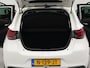 Mazda 2 1.5 Skyactiv-G Style Selected | Vaste trekhaak | Bluetooth | Airco | Spraakbediening | Achteruitrij camera |