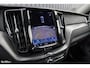 Volvo XC60 2.0 B4 R-Design | Adaptieve cruise | Memory | Harman Kardon | Achterbank verwarmd |