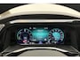 Volkswagen Multivan 1.4 eHybrid L2H1 Life Business Automaat | Navigatie | Panoramadak | Keyless | Trekhaak | Electrische achterklep | Extra getint glas | Lichtmetalen velgen | Stoelverwarming