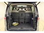 Volkswagen Multivan 1.4 eHybrid L2H1 Life Business Automaat | Navigatie | Panoramadak | Keyless | Trekhaak | Electrische achterklep | Extra getint glas | Lichtmetalen velgen | Stoelverwarming