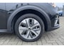 Kia e-Niro Edition 64 kWh 3-Fase | Navigatie | Stoel- en stuurverwarming | Adaptieve Cruise Control | Camera | Parkeersensoren | 17" LM velgen | Privacy Glass | All season