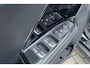 Kia e-Niro Edition 64 kWh 3-Fase | Navigatie | Stoel- en stuurverwarming | Adaptieve Cruise Control | Camera | Parkeersensoren | 17" LM velgen | Privacy Glass | All season