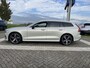 Volvo V60 B4 Momentum Business | Getinte Ramen | Stoelverwarming | 18 inch | Trekhaak |