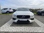 Volvo V60 B4 Momentum Business | Getinte Ramen | Stoelverwarming | 18 inch | Trekhaak |