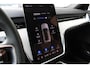 Volvo EX90 Twin Motor Performance Ultra 7p. 111 kWh | Verwarmbare voorstoelen | Verwarmbaar stuurwiel | Massagefunctie voorstoelen | Verwarmbare achterbank | Panorama dak | Adaptieve Cruise Control | Luchtvering | 22 inch Lichtmetalen velgen | Semi elektrische trekhaak | Alarmklasse 3