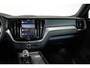 Volvo XC60 T6 Plug-in hybrid AWD Plus Black Edition | Actieve Luchtvering  | Premium audio by Harman Kardon  | 360 graden camera | Panoramadak met schuif-/kantelfunctie | Verwarmbare voorstoelen, achterbank en stuurwiel | 21 inch Lichtmetalen velgen |