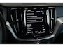 Volvo XC60 T6 Plug-in hybrid AWD Plus Black Edition | Actieve Luchtvering  | Premium audio by Harman Kardon  | 360 graden camera | Panoramadak met schuif-/kantelfunctie | Verwarmbare voorstoelen, achterbank en stuurwiel | 21 inch Lichtmetalen velgen |