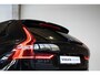 Volvo XC60 T6 Plug-in hybrid AWD Plus Black Edition | Actieve Luchtvering  | Premium audio by Harman Kardon  | 360 graden camera | Panoramadak met schuif-/kantelfunctie | Verwarmbare voorstoelen, achterbank en stuurwiel | 21 inch Lichtmetalen velgen |