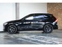 Volvo XC60 T6 Plug-in hybrid AWD Plus Black Edition | Actieve Luchtvering  | Premium audio by Harman Kardon  | 360 graden camera | Panoramadak met schuif-/kantelfunctie | Verwarmbare voorstoelen, achterbank en stuurwiel | 21 inch Lichtmetalen velgen |