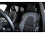 Volvo XC60 T6 Plug-in hybrid AWD Plus Black Edition | Actieve Luchtvering  | Premium audio by Harman Kardon  | 360 graden camera | Panoramadak met schuif-/kantelfunctie | Verwarmbare voorstoelen, achterbank en stuurwiel | 21 inch Lichtmetalen velgen |