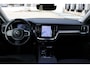 Volvo V60 T6 Automaat Plug-in hybrid AWD Essential Edition | Adaptieve Cruise Control | Stuurverwarming | Stoelverwarming | Verwarmbare Achterbank | Lederen Bekleding | Elektrische Lendensteunen | Automatisch Dimmende Spiegels | Getint Glas | 19 inch velgen