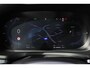 Volvo V60 T6 Automaat Plug-in hybrid AWD Essential Edition | Adaptieve Cruise Control | Stuurverwarming | Stoelverwarming | Verwarmbare Achterbank | Lederen Bekleding | Elektrische Lendensteunen | Automatisch Dimmende Spiegels | Getint Glas | 19 inch velgen