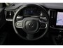 Volvo V60 T6 Automaat Plug-in hybrid AWD Essential Edition | Adaptieve Cruise Control | Stuurverwarming | Stoelverwarming | Verwarmbare Achterbank | Lederen Bekleding | Elektrische Lendensteunen | Automatisch Dimmende Spiegels | Getint Glas | 19 inch velgen