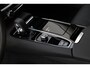 Volvo V60 T6 Automaat Plug-in hybrid AWD Essential Edition | Adaptieve Cruise Control | Stuurverwarming | Stoelverwarming | Verwarmbare Achterbank | Lederen Bekleding | Elektrische Lendensteunen | Automatisch Dimmende Spiegels | Getint Glas | 19 inch velgen