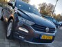 Volkswagen T-Roc 1.0 TSI 116pk Style Executive | Origineel NL | Navi | Apple Carplay+Android Auto | Airco | Adap.Cruise | Pdc V+A | Rijstrook+Licht+Regensensor | Mistlampen | 16''lm | Trekhaak