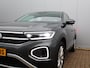 Volkswagen T-Roc 1.5 TSI R-Line | Stoelverwarming | Parkeersensoren | Lichtmetalen velgen