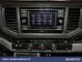 Volkswagen Crafter 2.0 TDI 141pk L3H3 L2H2 Euro6 Airco | Camera | Apple Carplay | Android Auto | Cruisecontrol | Massagestoel Chauffeursstoel, 2800kg trekvermogen