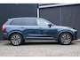 Volvo XC90 2.0 T8 Plug-in hybrid AWD Ultra Dark | Verwarmde Voorstoelen met Geheugen en Massagefunctie | Luchtvering | Semi- Elektrische Trekhaak | Panoramisch Schuif-Kanteldak | 360-Camera | Bowers & Wilkins audio |