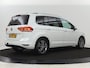 Volkswagen Touran 1.5 TSI Highline | 1e eigenaar | Panoramadak | Stoelverwarming | Trekhaak | Massage | Carplay | Camera | Keyless | Navigatie | Adaptive cruise | 17'' | Full LED