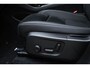 Volvo EX40 Single Motor Extended Range Ultra Black Ed. 82 kWh | Verwarmbare voorstoelen | Verwarmbaar stuurwiel | Premium audio by Harman Kardon | Panoramadak | Rondom zichtcamera | 20 inch Lichtmetalen velgen | Alarmklasse 3