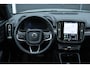 Volvo EX40 Single Motor Extended Range Ultra Black Ed. 82 kWh | Verwarmbare voorstoelen | Verwarmbaar stuurwiel | Premium audio by Harman Kardon | Panoramadak | Rondom zichtcamera | 20 inch Lichtmetalen velgen | Alarmklasse 3