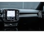 Volvo EX40 Single Motor Extended Range Ultra Black Ed. 82 kWh | Verwarmbare voorstoelen | Verwarmbaar stuurwiel | Premium audio by Harman Kardon | Panoramadak | Rondom zichtcamera | 20 inch Lichtmetalen velgen | Alarmklasse 3