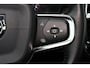 Volvo XC40 T4 Inscription - Panorama/schuifdak - IntelliSafe Surround - Parkeercamera achter - Parkeersensoren voor & achter - Verwarmde voorstoelen - Cruise control - High Performance Audio - Extra getint glas - 18' LMV