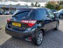 Toyota Yaris 1.5 Hybrid Automaat Dynamic 5-Deurs | Navi | Clima | Cruise | Bluetooth Carkit+Streaming | Rijstrook+Licht+Regensensor | Mistlampen | Privacy Glass | 15''lm