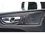 Volvo XC60 T6 350PK Automaat AWD Ultra Dark / Navigatie / 360 Camera / Head Up-Display / Panorama Dak / LM Velgen / Trekhaak
