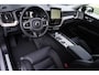 Volvo XC60 2.0 T6 Plug-in hybrid AWD Ultra Dark | Executive-pakket | 22"Velgen | Bowers & Wilkins audiosysteem | Actieve luchtvering met FOUR-C | Massagefunctie voorstoelen |