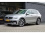 Volkswagen Tiguan 1.4 TSI ACT Comfortline Business | NAP! | R-LINE | DYNAUDIO | STOELVERWARMING | ELEK.TREKHAAK |