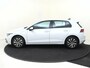 Volkswagen Golf 1.4 eHybrid Style | Parkeersensoren | 3-zone airco | Stoel- en stuurwielverwarming | Adaptieve cruise control | CarPlay | Navigatie | Digital cockpit |