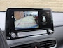 Hyundai Kona Electric EV Premium 64 kWh | 3 fase | 100% SOH | Leder | Navigatie | Adaptieve cruise | Lane assist | Camera | Apple CarPlay / Android Auto | Stoelverwarming voor+achter | Stoelkoeling | LED | DAB | Head up | Volledig onderhouden