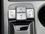 Hyundai Kona Electric EV Premium 64 kWh | 3 fase | 100% SOH | Leder | Navigatie | Adaptieve cruise | Lane assist | Camera | Apple CarPlay / Android Auto | Stoelverwarming voor+achter | Stoelkoeling | LED | DAB | Head up | Volledig onderhouden