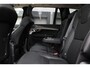 Volvo XC90 Plug-in hybrid AWD Ultra Dark | Luchtvering | Panoramadak met schuif-/kantelfunctie | Semi-Elektrische Trekhaak| Verwarmbare, Geventileerde en Masserende Voorstoelen | Premium audio by Bowers & Wilkins | 360º Camera | Gelamineerd en Getint Glas Achter|