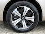 Volvo XC60 2.0 T6 Plug-in hybrid AWD Plus Dark Automaat / Panoramadak / Trekhaak / 360* camera / All Seasonbanden